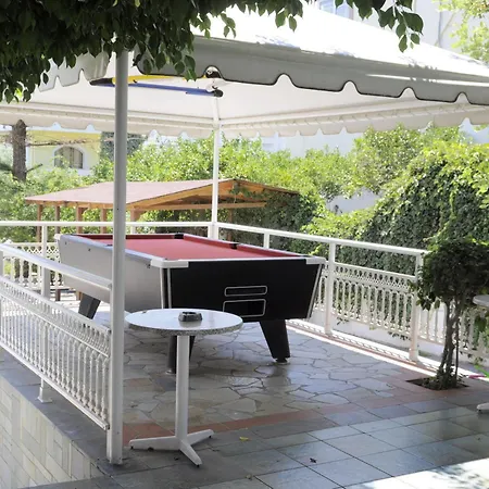 Amazones Aparthotel Hersonissos (Crete)